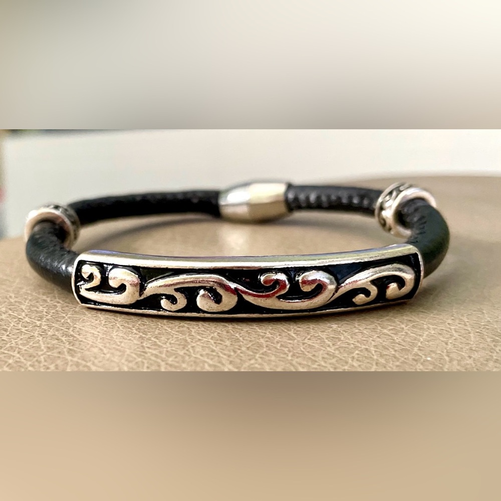 *EUC* Balinese-style silver & black leather bracelet - 9 1/2” - Magnetic Closure